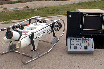 PHANTOM 300 underwater drones